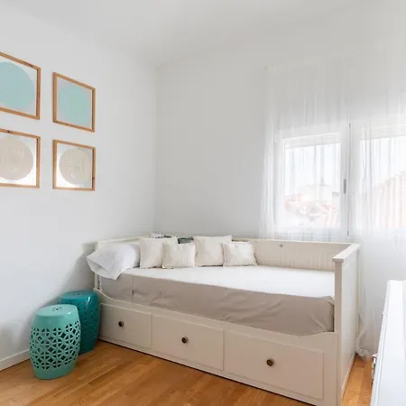 Encantador Atico Con Vistas Al Mar En