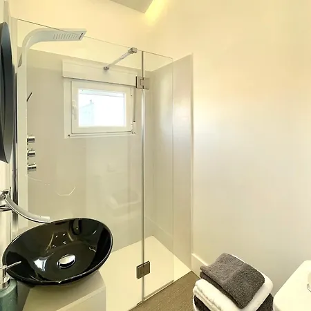 Encantador Atico Con Vistas Al Mar En Portonovo