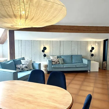 Encantador Atico Con Vistas Al Mar En