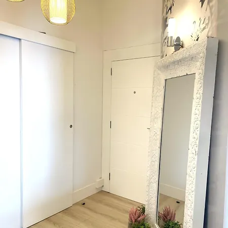 Encantador Atico Con Vistas Al Mar En *