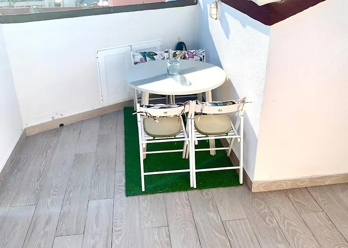 Encantador Atico Con Vistas Al Mar En