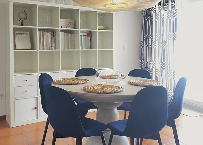 Encantador Atico Con Vistas Al Mar En *